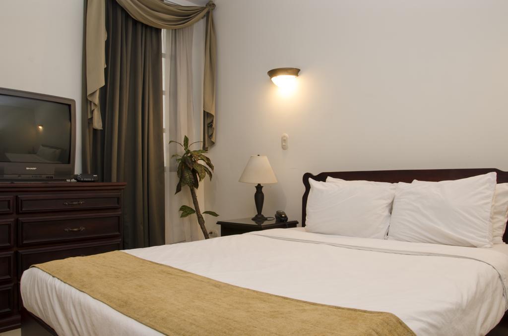Hotel Plaza Real Suites & Apartments San Jose מראה חיצוני תמונה