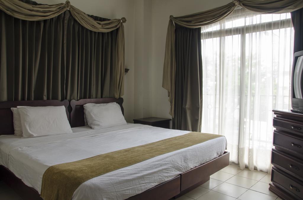 Hotel Plaza Real Suites & Apartments San Jose מראה חיצוני תמונה